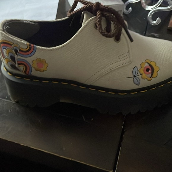 DoC Marten V 1461 Quad  (discontinued) Beige /Floral   Never worn.. Size 7 - Picture 3 of 6